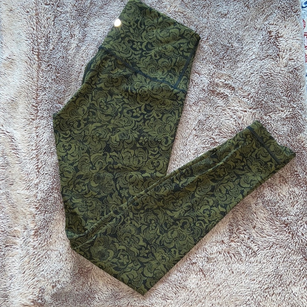 Women’s jogging leggings